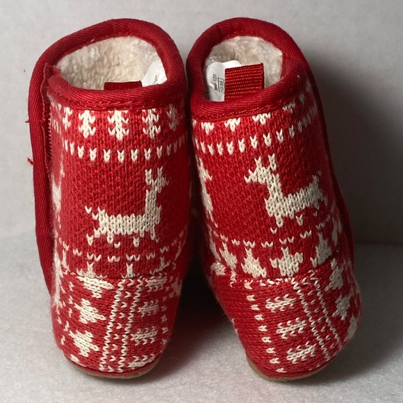 3/$20 💞 Old Navy Infant Slippers - Picture 4 of 5